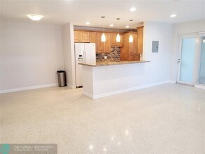 711 Bayshore Dr in Fort Lauderdale, FL - Building Photo - Building Photo