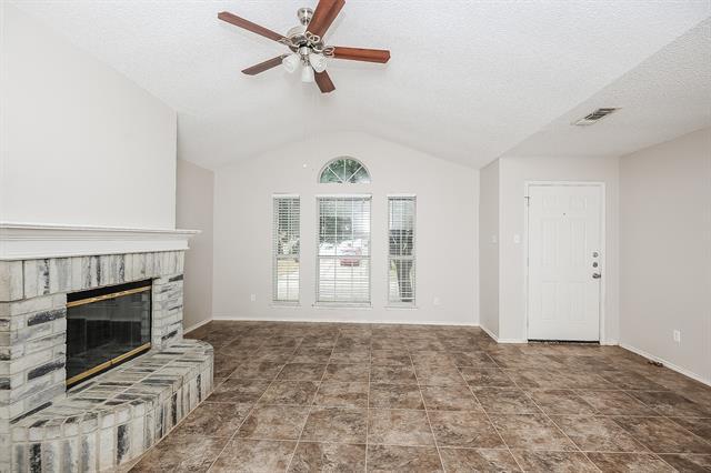 6432 Twilight Cir in Fort Worth, TX - Building Photo - Building Photo