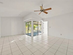 10578 Quincy Ct in Lehigh Acres, FL - Building Photo - Building Photo