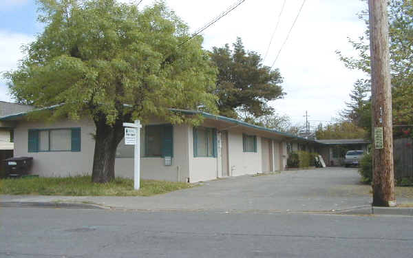 1384-1386  1388 Slater St in Santa Rosa, CA - Building Photo - Building Photo