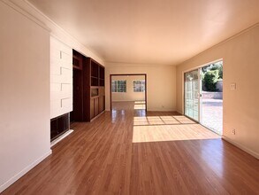 13949 Oval Dr in Whittier, CA - Foto de edificio - Building Photo