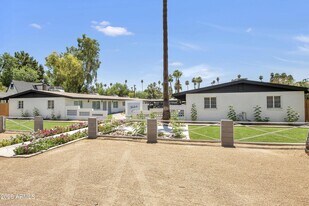 35 W Medlock Dr in Phoenix, AZ - Building Photo