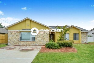 304 Sir Lawrence Dr in Sanford, FL - Building Photo