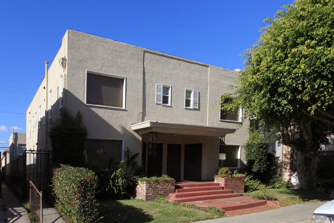 1065 Gladys Ave in Long Beach, CA - Building Photo