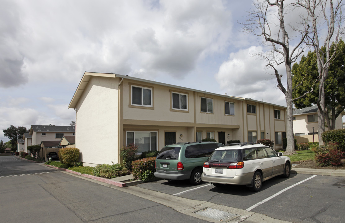 38517 Cherry Ln in Fremont, CA - Foto de edificio