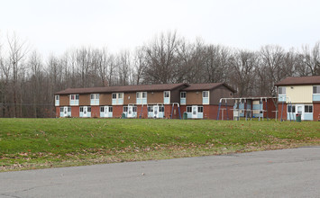 Gilberts Grove in Fulton, NY - Building Photo - Building Photo