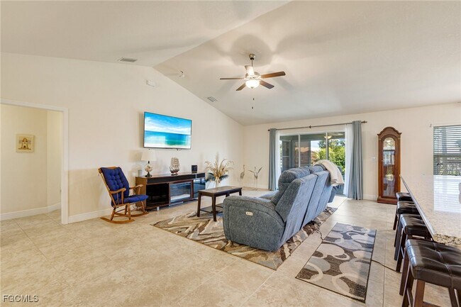 614 SW 31st Terrace in Cape Coral, FL - Building Photo - Building Photo