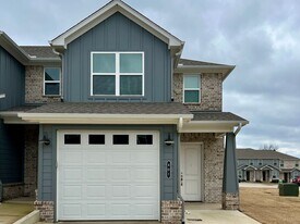 Aria Village in Whitehouse, TX - Building Photo