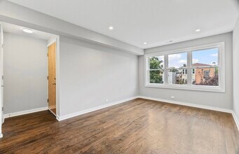 2553 W Summerdale Ave in Chicago, IL - Building Photo - Building Photo