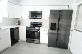 9740 Pecan Tree Dr in Boynton Beach, FL - Building Photo - Building Photo