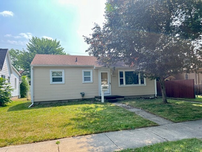 property at 403 S Hampton St