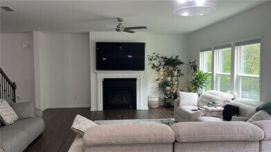 651 Allier Ter in Cumming, GA - Building Photo - Building Photo
