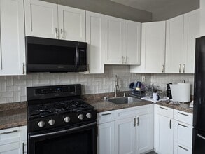 105 Woodlawn Ave in Jersey City, NJ - Building Photo - Building Photo
