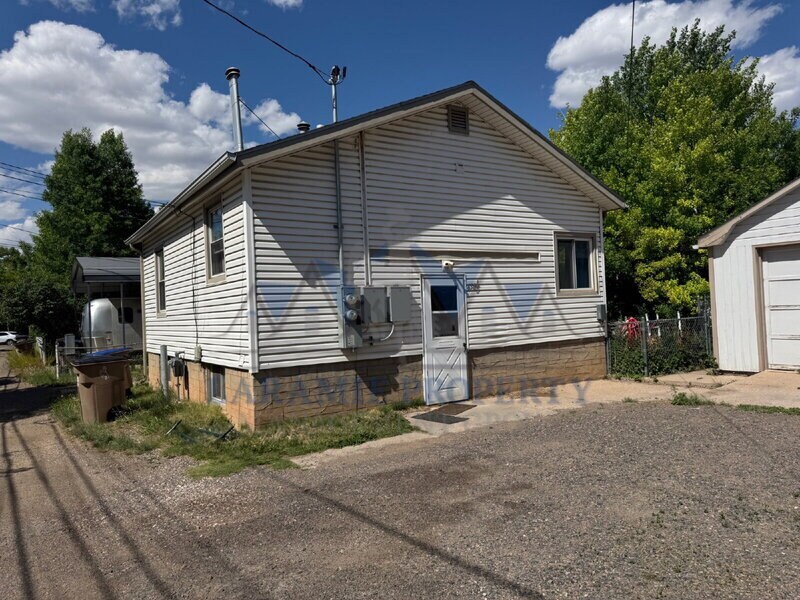 658 1/2 N 9th St in Laramie, WY - Foto de edificio