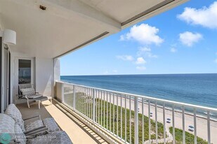 3000 S Ocean Blvd in Boca Raton, FL - Building Photo