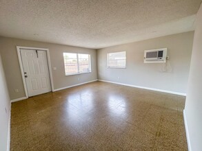 3451 Hi St in Lake Worth Beach, FL - Building Photo - Building Photo