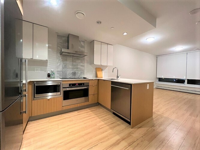 159 W 2nd Ave in Vancouver, BC - Building Photo