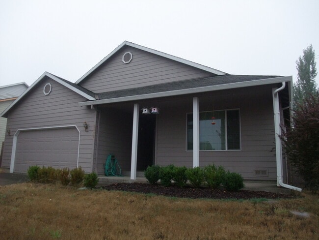 2630 NW Orchard Heights Ave in Albany, OR - Building Photo - Building Photo
