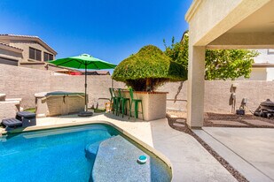 6804 W Lone Cactus Dr in Glendale, AZ - Building Photo