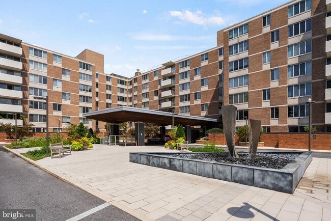 2939 Van Ness St NW in Washington, DC - Building Photo - Building Photo