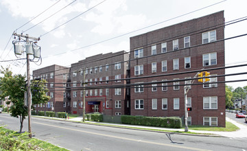 356 Stuyvesant Ave in Irvington, NJ - Foto de edificio - Building Photo