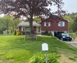 646 Old Connecticut River Rd in Springfield, VT - Building Photo