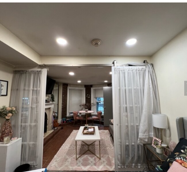 4 Wellington St, Unit 1 in Boston, MA - Building Photo - Building Photo
