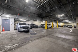 1215 S Bedford St in Los Angeles, CA - Building Photo - Building Photo