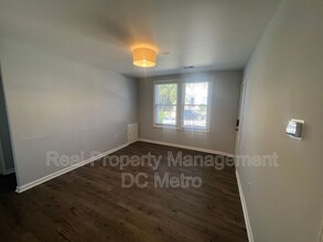 1243 Penn St NE in Washington, DC - Building Photo - Building Photo