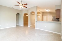 7935 Merchantville Cir in Zephyrhills, FL - Foto de edificio - Building Photo