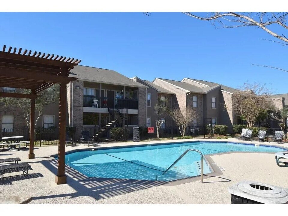 17310 Kieth Harrow Blvd in Houston, TX - Building Photo
