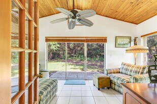 1329 Chippewa St in Jupiter, FL - Building Photo