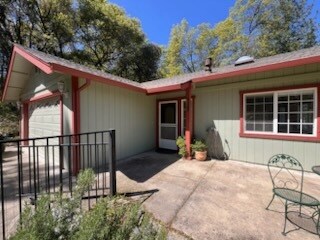 11722 Pleasant Valley Rd in Penn Valley, CA - Building Photo - Building Photo