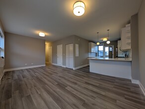 3943 N Janssen Ave, Unit s2 in Chicago, IL - Building Photo - Building Photo