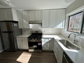 10619 Weymouth St in Bethesda, MD - Building Photo