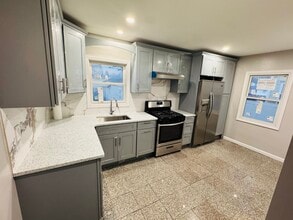 741 Salem Rd in Uniondale, NY - Building Photo - Building Photo