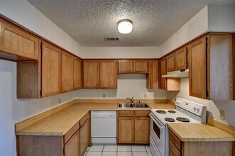 4523 Tall Meadow Ln in Fort Worth, TX - Building Photo - Building Photo