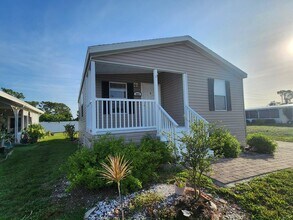 445 Avanti Way Blvd in North Fort Myers, FL - Building Photo - Building Photo