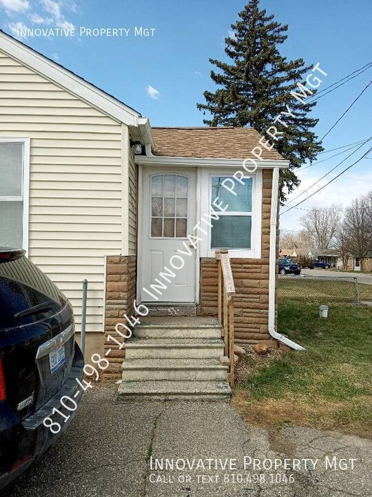 1025 W Parkwood Ave Photo