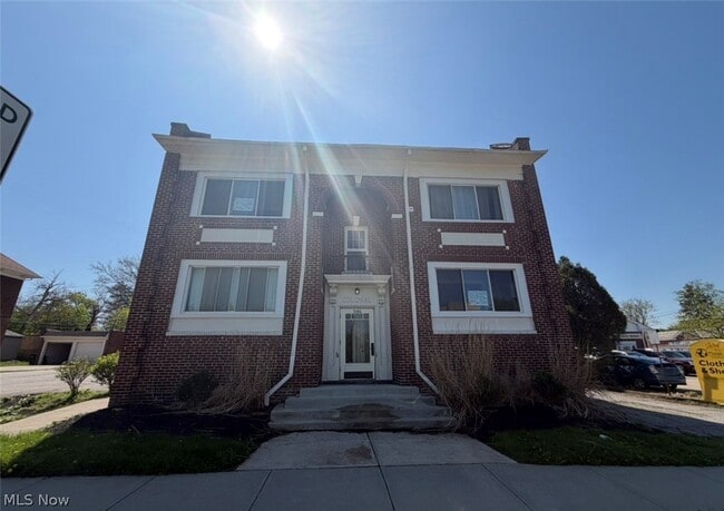 property at 3186 Euclid Heights Blvd