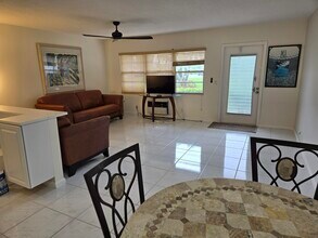 594 Fanshaw O in Boca Raton, FL - Building Photo - Building Photo