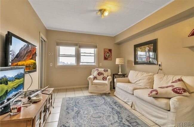 property at 2287 Niagara St