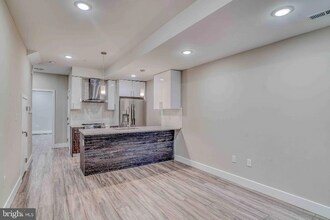 2222 Frankford Ave in Philadelphia, PA - Building Photo - Building Photo