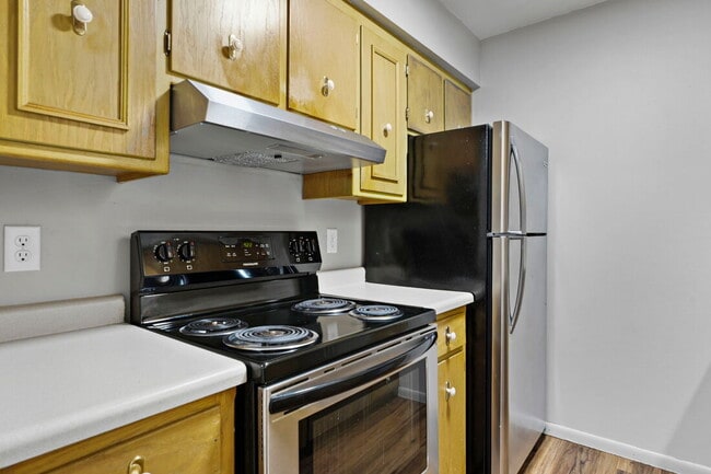 4934 Whitcomb Dr in Madison, WI - Building Photo - Building Photo