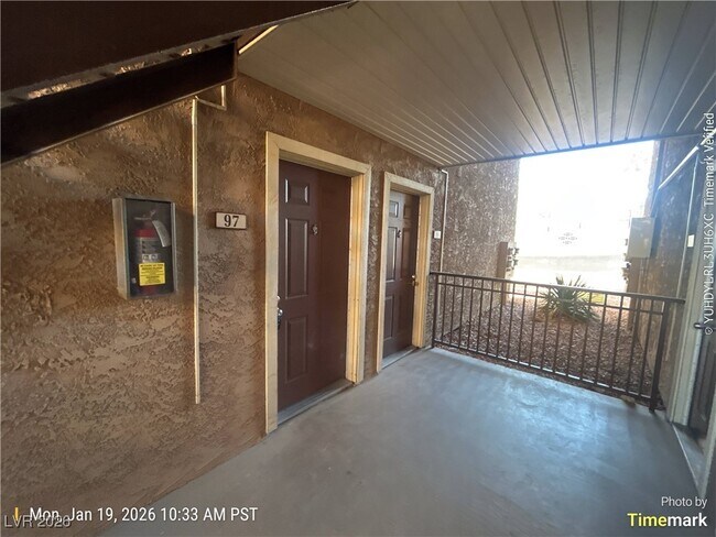 4450 Sandy River Dr in Las Vegas, NV - Building Photo - Building Photo