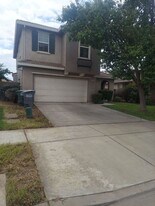 580 Beckman Way in Merced, CA - Building Photo