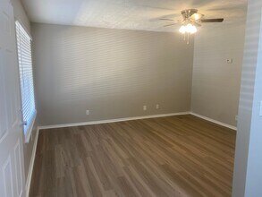 Embassy Court Apartments in Columbus, MS - Building Photo - Interior Photo