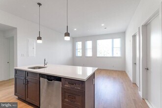 507 S 8th St in Philadelphia, PA - Building Photo - Building Photo