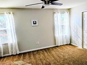 6628 Holly Heath Dr in Riverview, FL - Foto de edificio - Building Photo