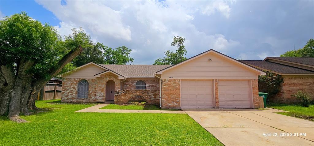 6719 McCullum Rd in Missouri City, TX - Building Photo